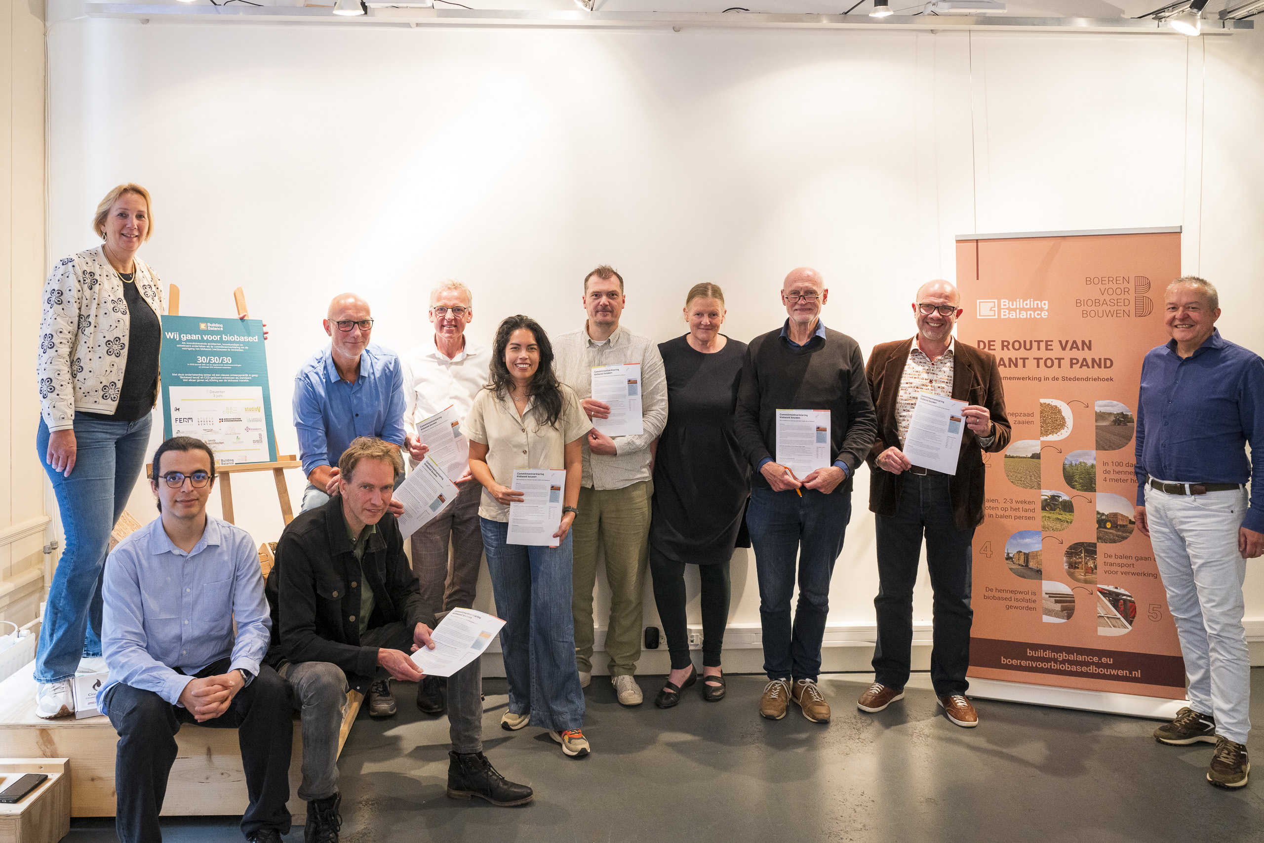 Architecten uit Oost-Nederland zetten handtekening onder biobased bouwambitie